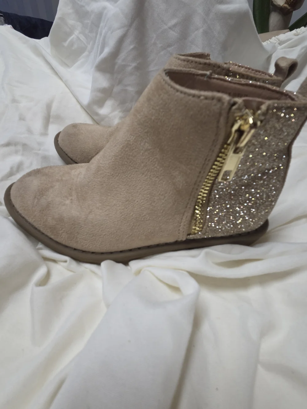 Fabkids Girls' Glitter Back Ankle Boots - Taupe